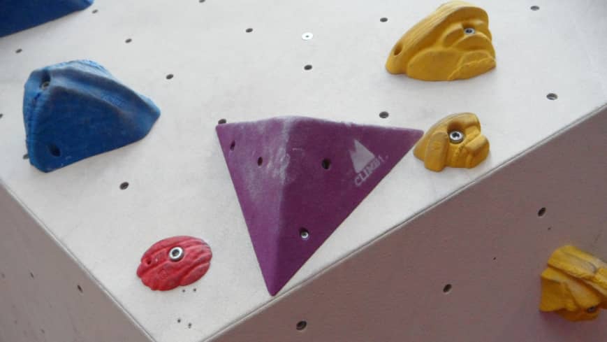 Commencer l’escalade de bloc, le sport tendance et ludique